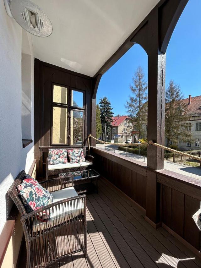 Apartament Nad Galeria Blisko Centrum Kudowy Kudowa-Zdrój Extérieur photo